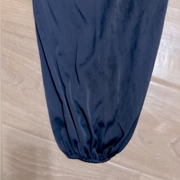 VICTORIA SECRET NAVY ADJUSTABLE STRAP HAREM SATIN JUMPSUIT SIZE XS - Picture 9 of 15